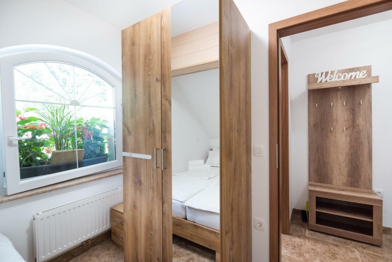 Apartments Grad Kamen Бегунье-на-Гореньскем Экстерьер фото