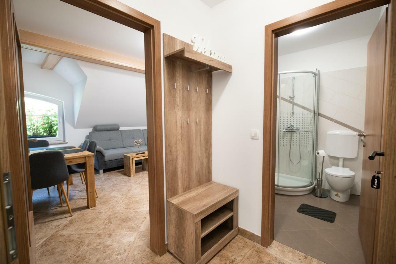 Apartments Grad Kamen Бегунье-на-Гореньскем Экстерьер фото