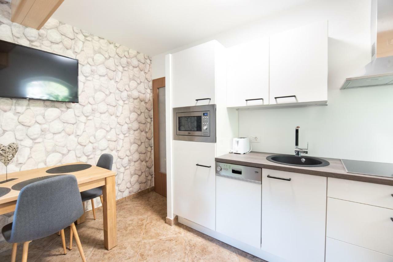 Apartments Grad Kamen Бегунье-на-Гореньскем Экстерьер фото